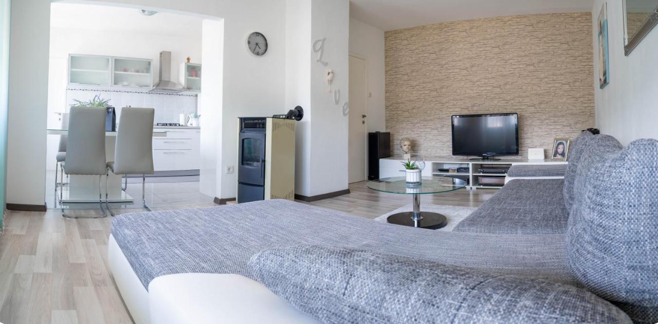 Apartament Apartman M Knin Zewnętrze zdjęcie