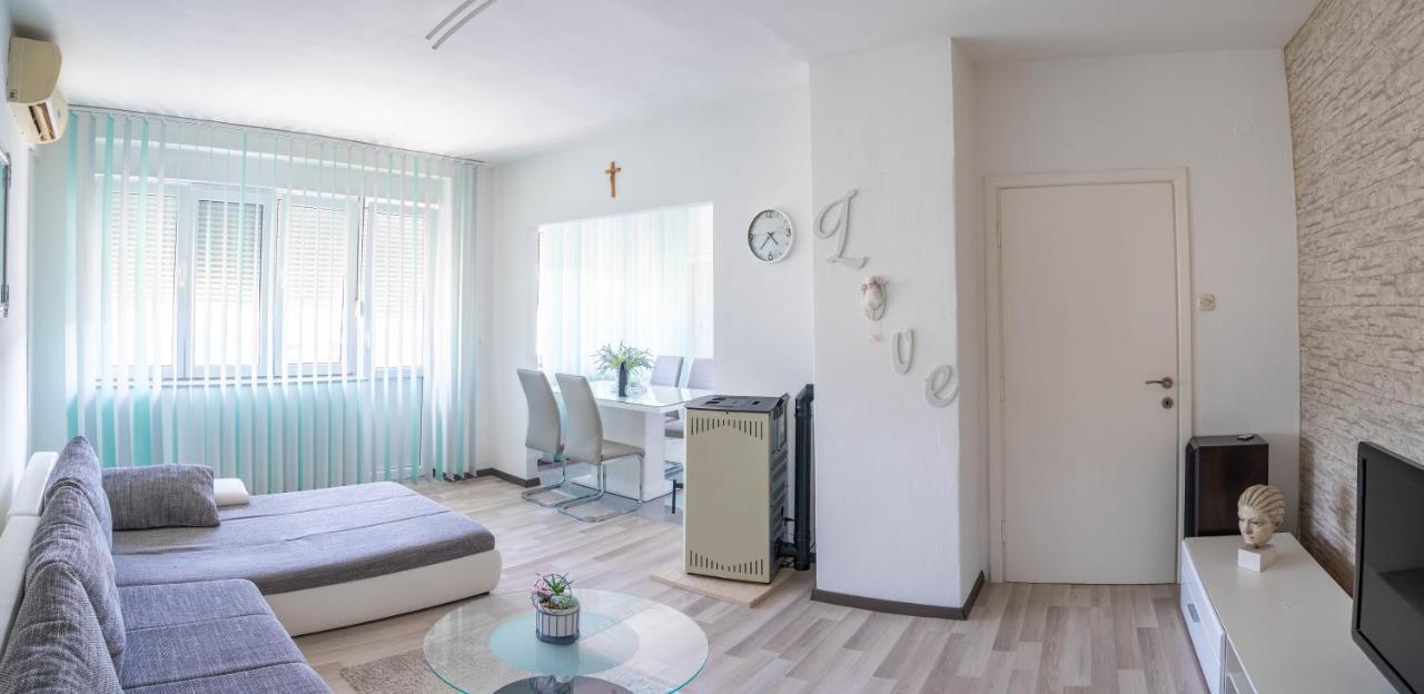 Apartament Apartman M Knin Zewnętrze zdjęcie