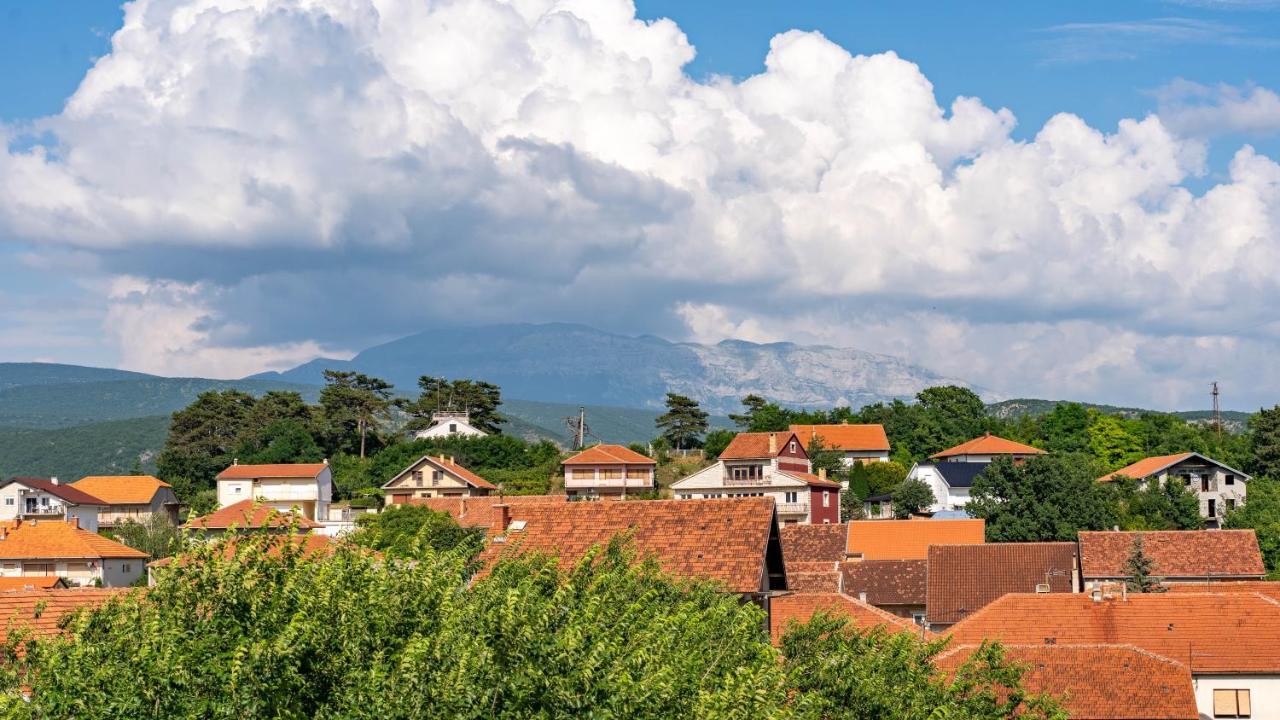 Apartament Apartman M Knin Zewnętrze zdjęcie
