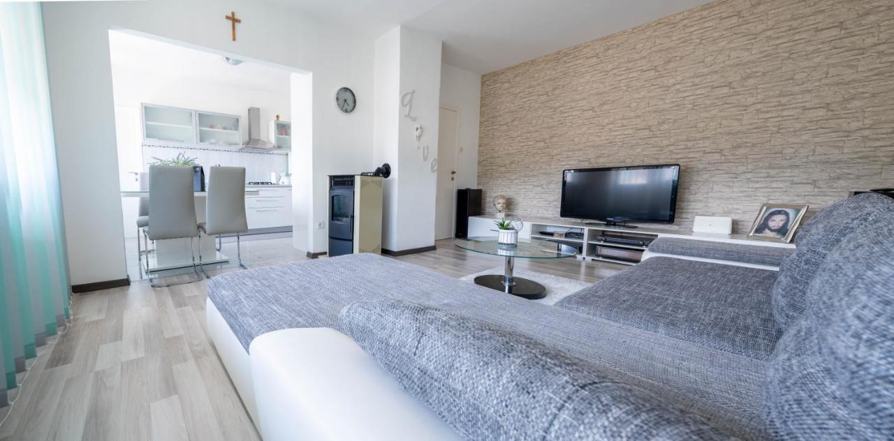 Apartament Apartman M Knin Zewnętrze zdjęcie